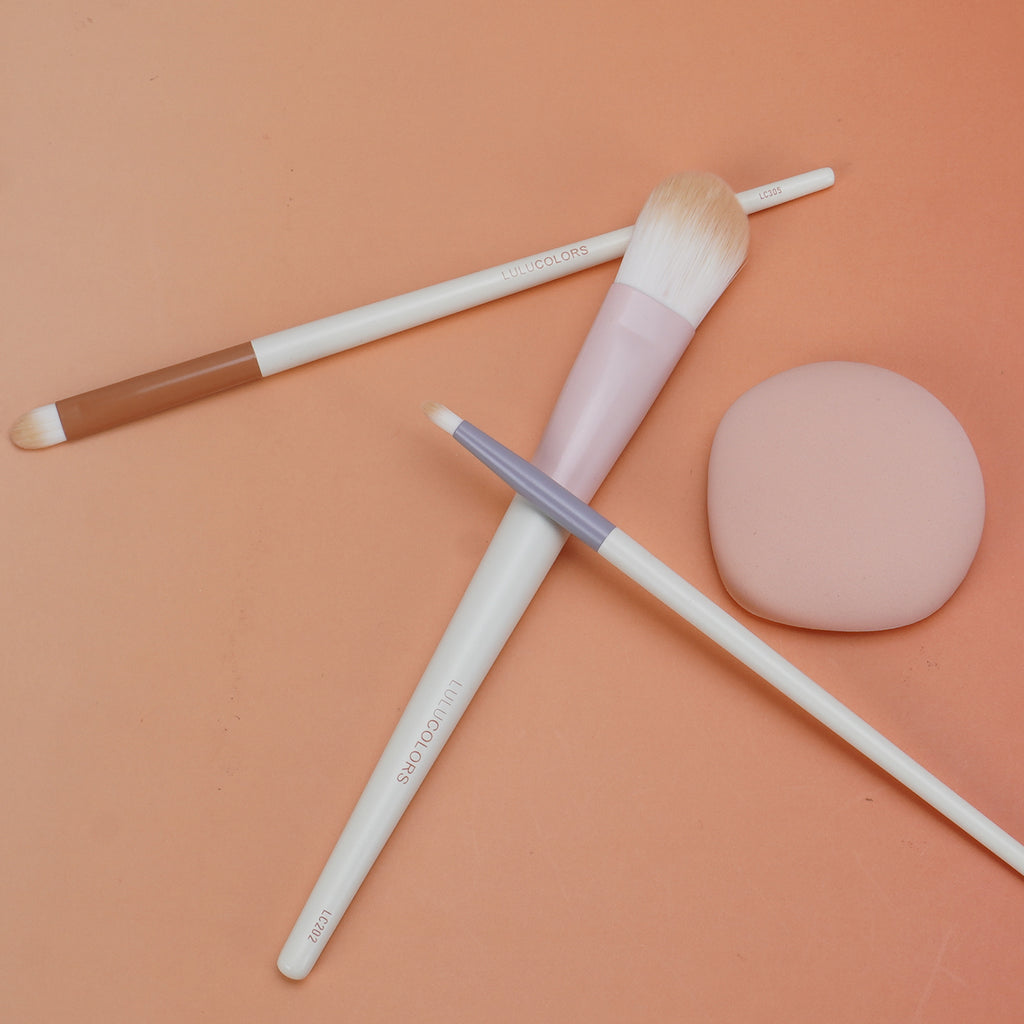 LULUCOLORS 3pc Colorful Foundation Brush Set with a Sponge and Travel Pouch