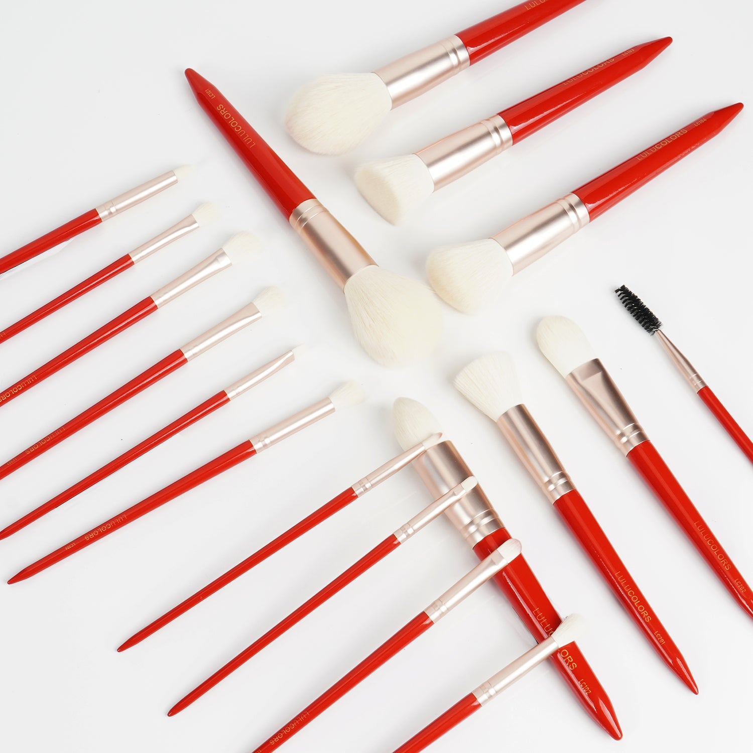 LULUCOLORS 18pc Tail Wood Makeup Brush Set (red)