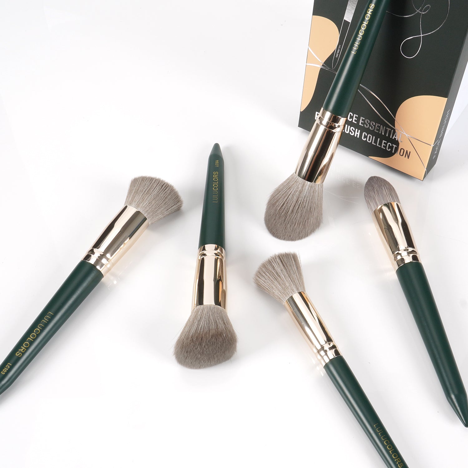 LULUCOLORS 5pc Tail Wood Face Brush Set (green)