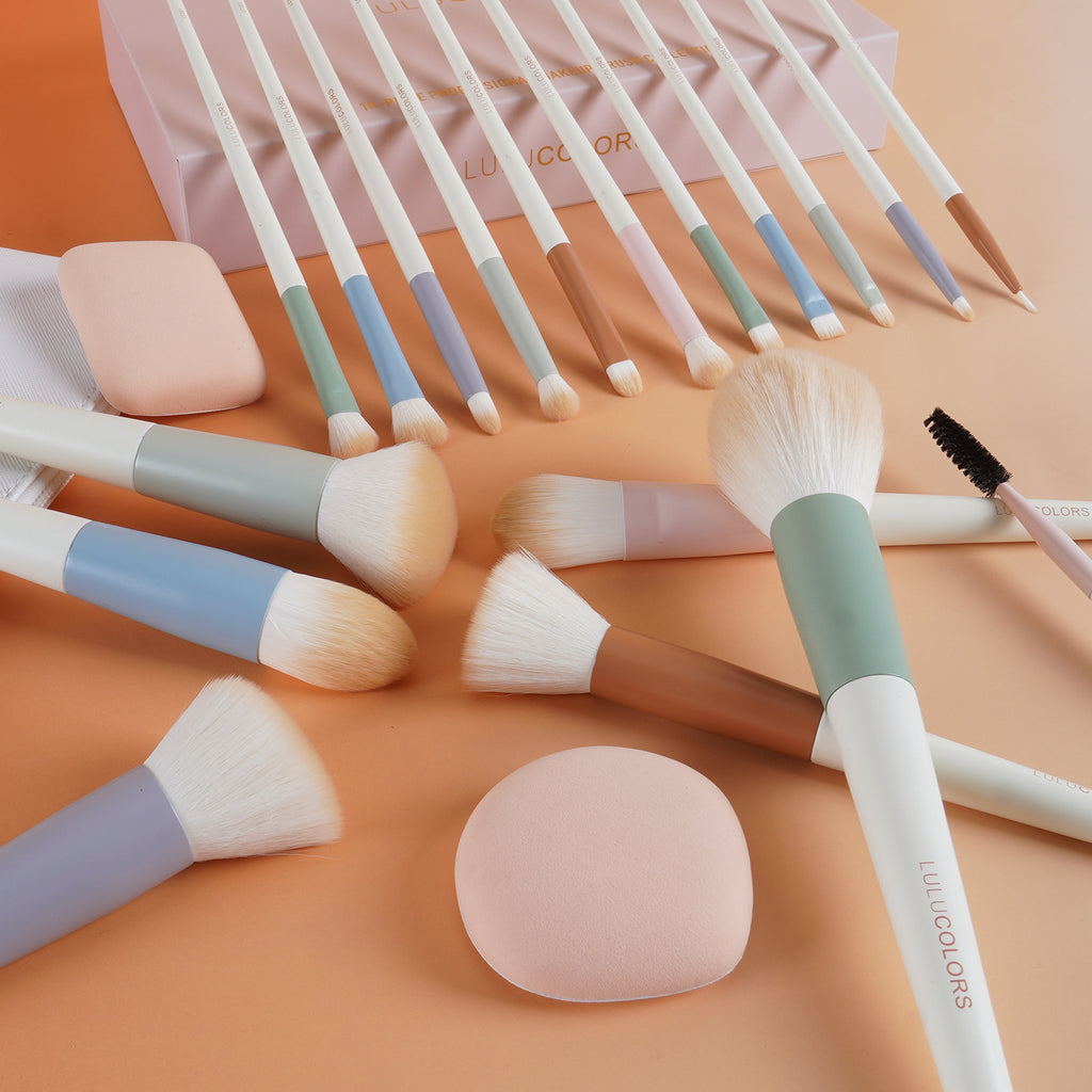 LULUCOLORS 18pc Colorful makeup brush set