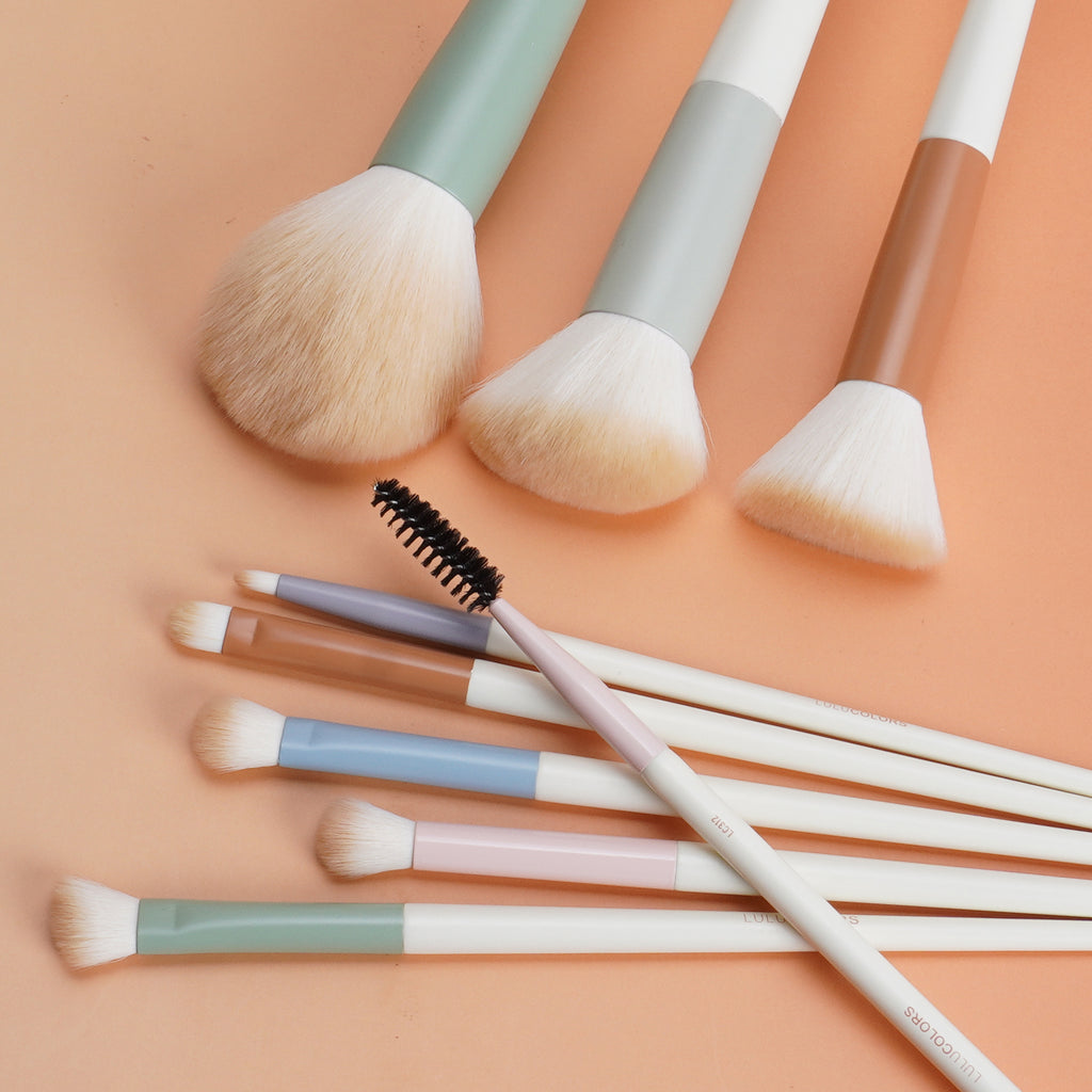 LULUCOLORS 9pc Colorful Makeup Brush Set with a Puff